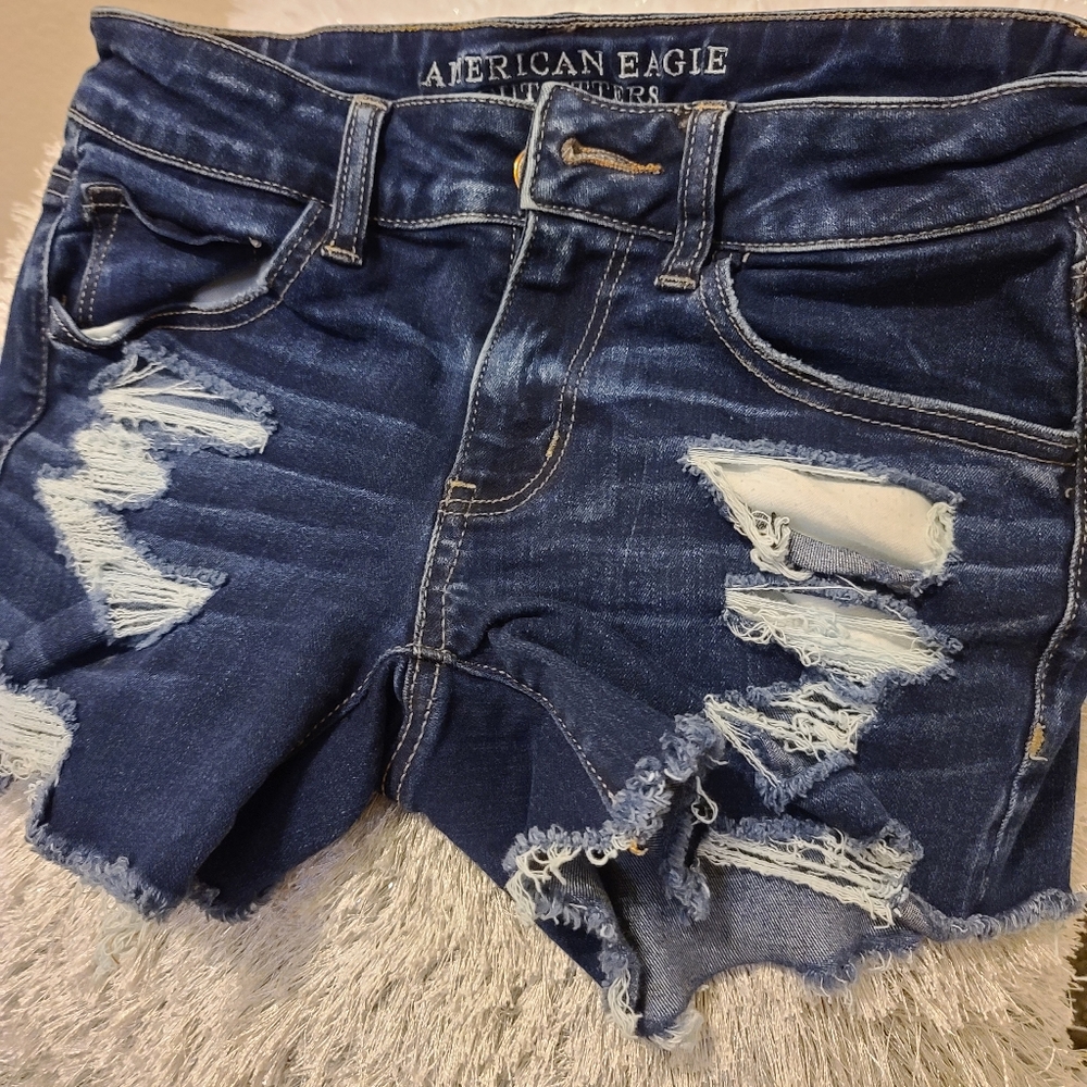 American Eagle shorts sz 4 super stretch